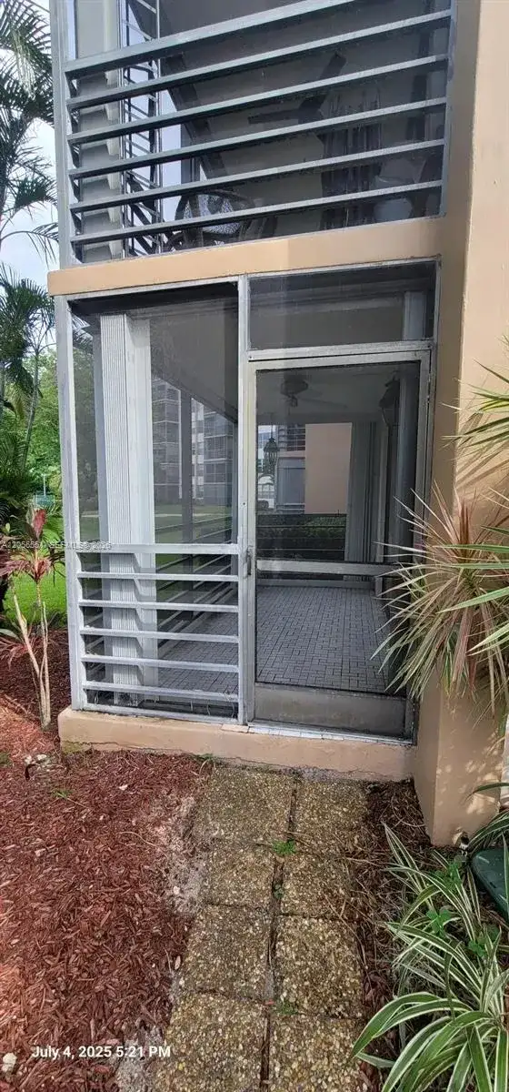 1300 Saint Charles Pl # L19, Pembroke Pines FL 33026 photo 5