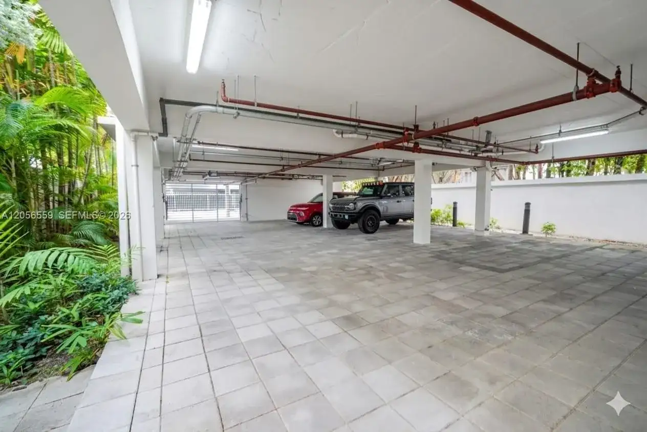 619 Meridian Ave # 4, Miami Beach FL 33139 photo 2