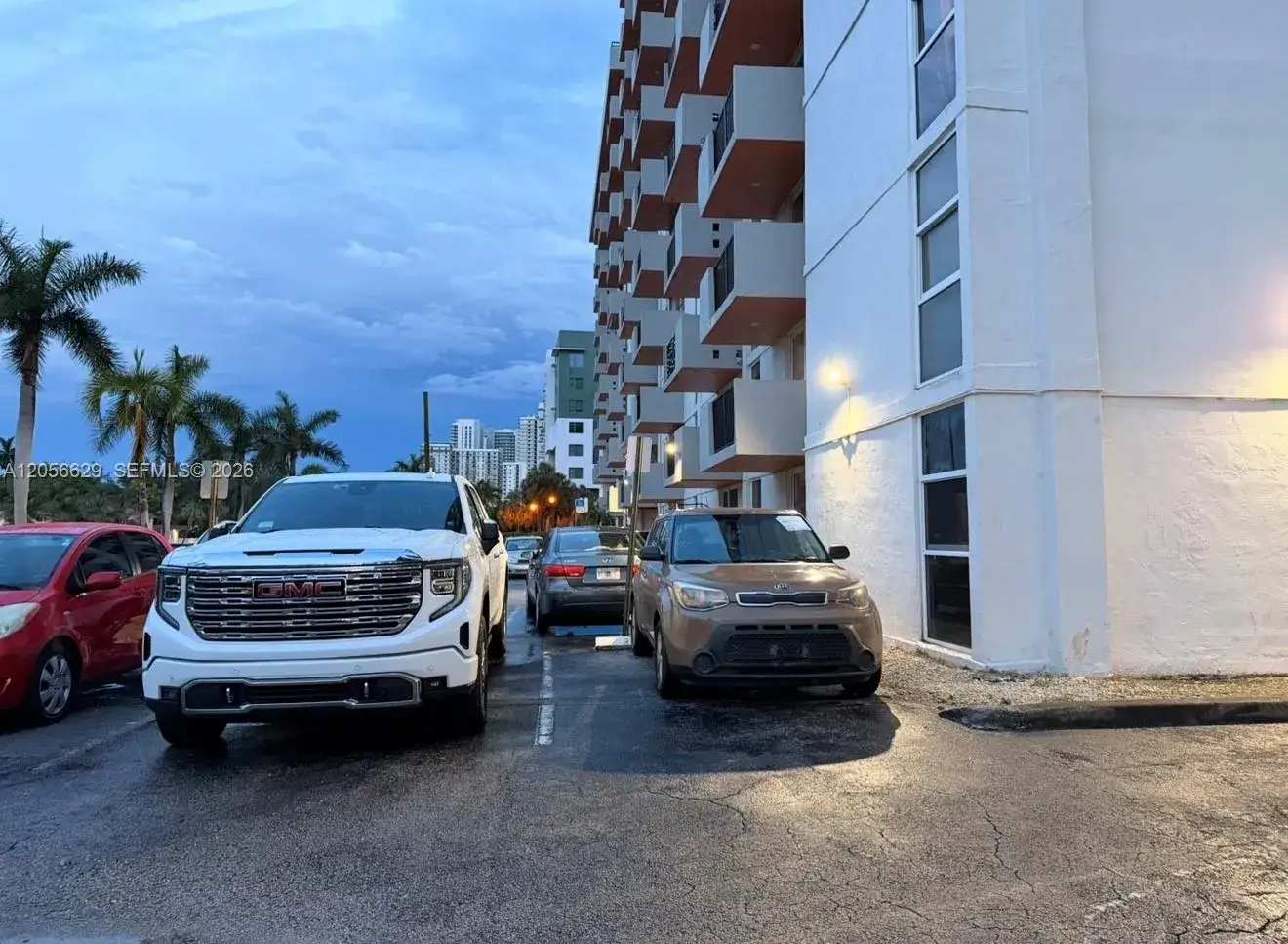 2075 NE 164th St # 204, North Miami Beach FL 33162