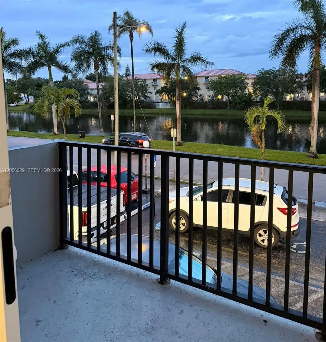 2075 NE 164th St # 204, North Miami Beach FL 33162 photo 2