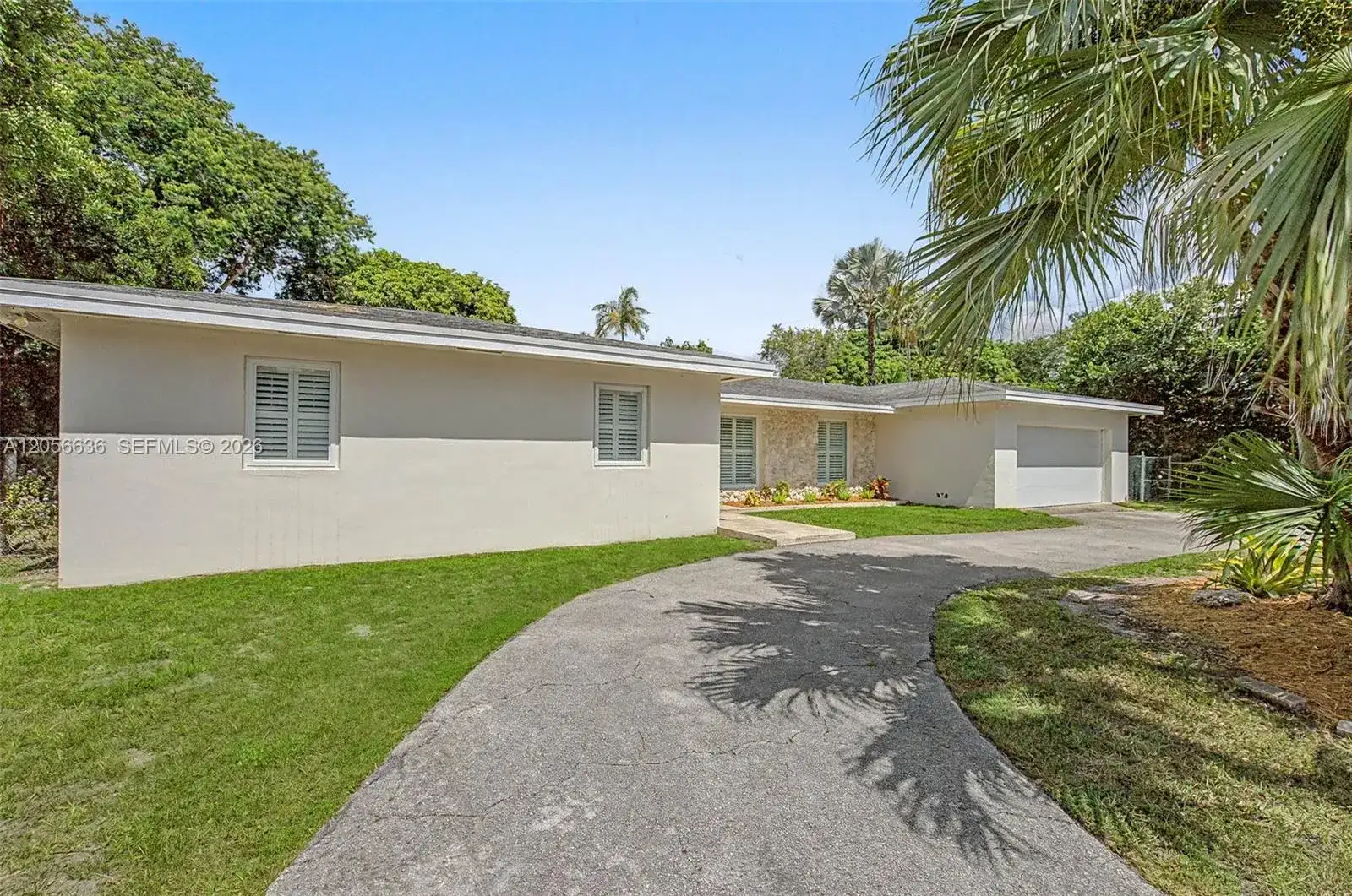 15540 SW 82nd Ct, Palmetto Bay FL 33157 photo 2