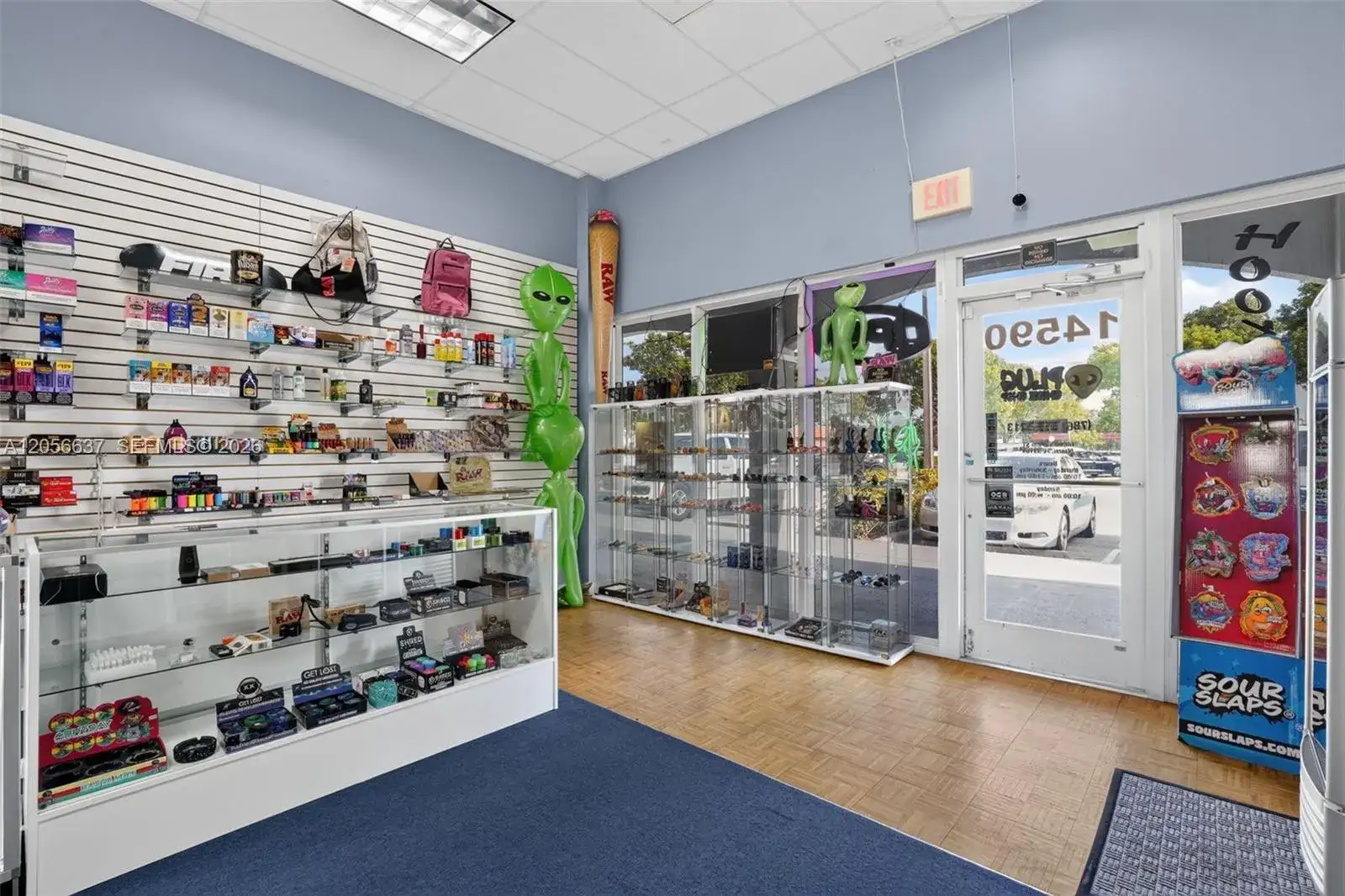 Smoke Shop for Sale in Tamiami, Kendall FL 33184 photo 3