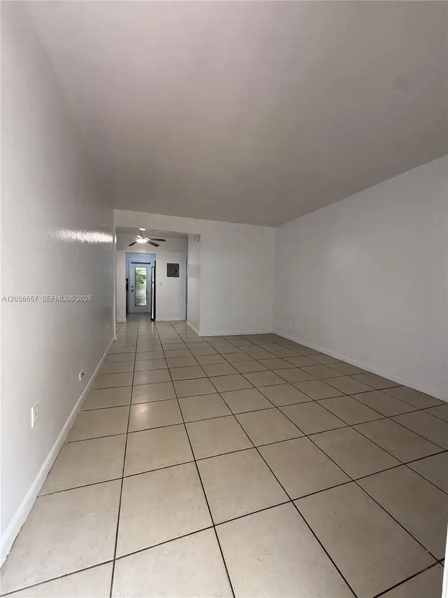 934 Meridian Ave, Miami Beach FL 33139 photo 3