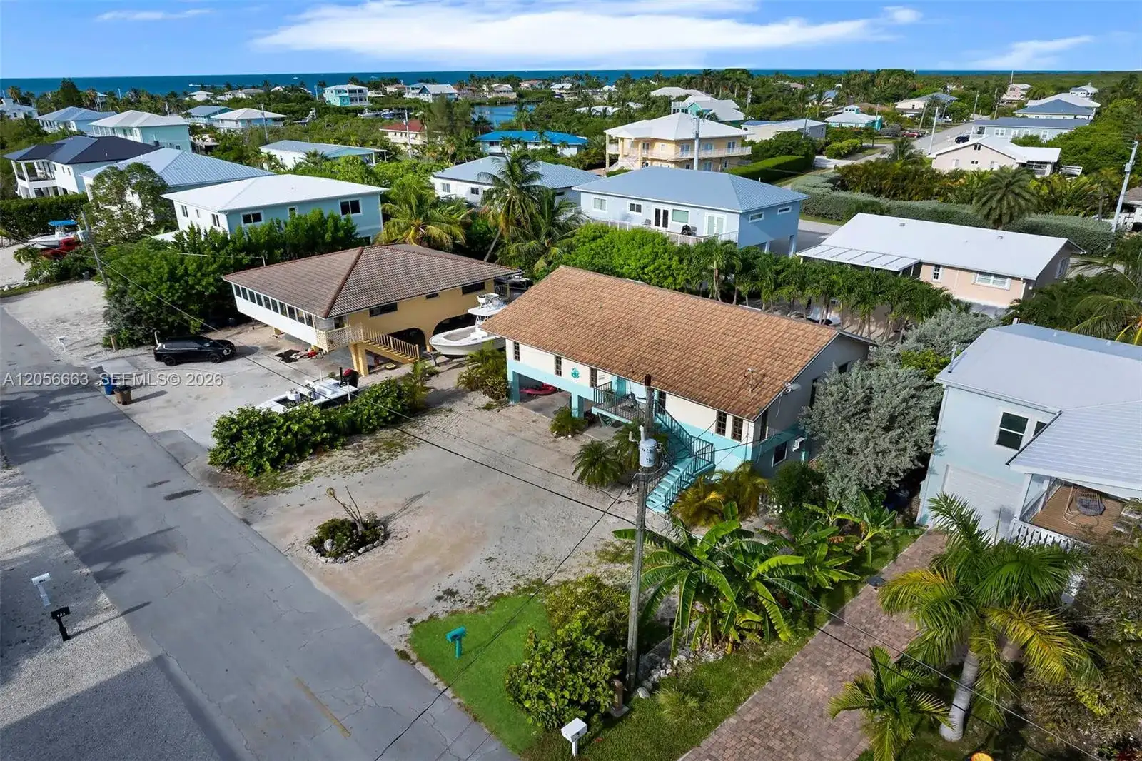 422 Calle Limon, Marathon FL 33050 photo 3