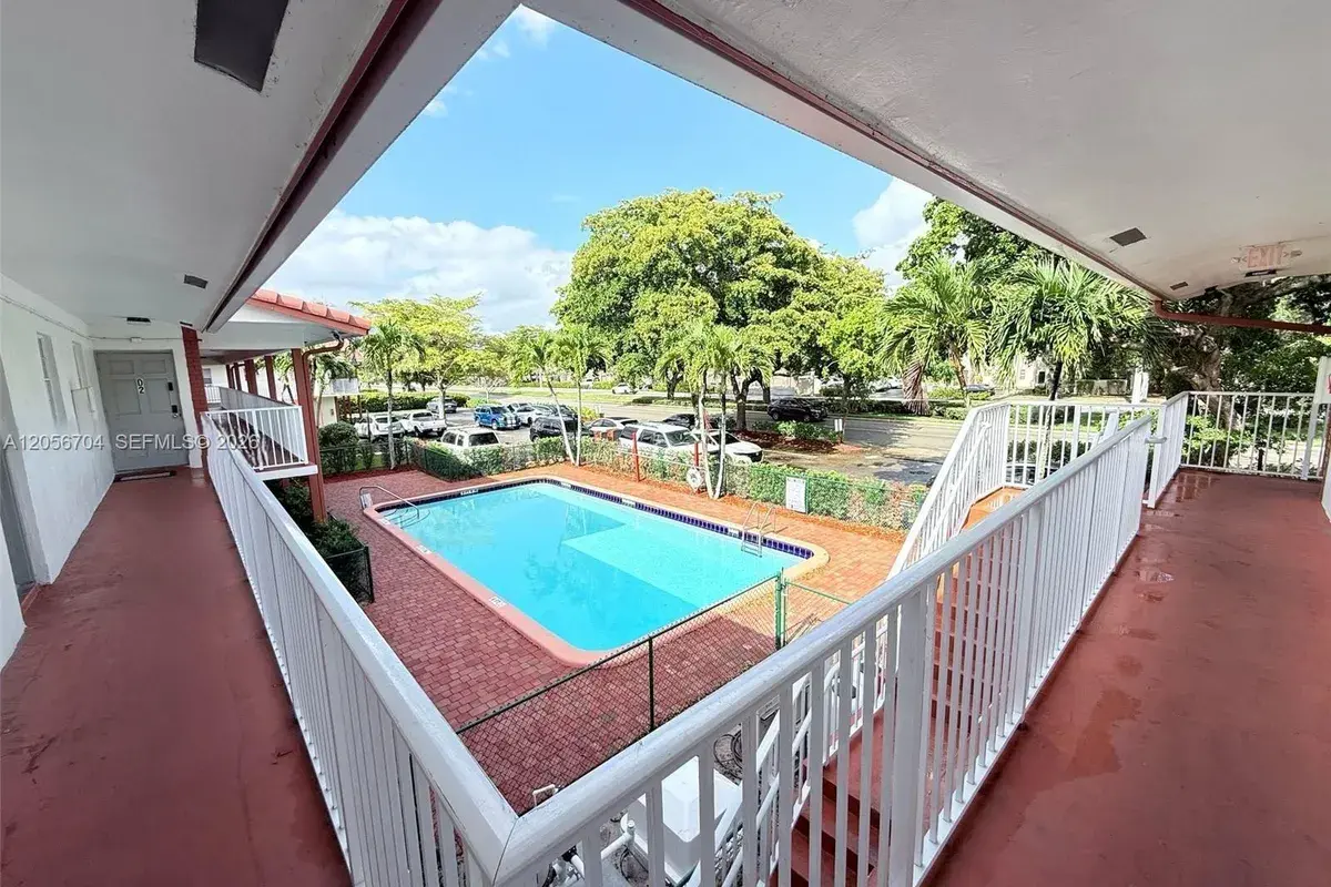 3100 Coral Springs Dr # 2B, Coral Springs FL 33065