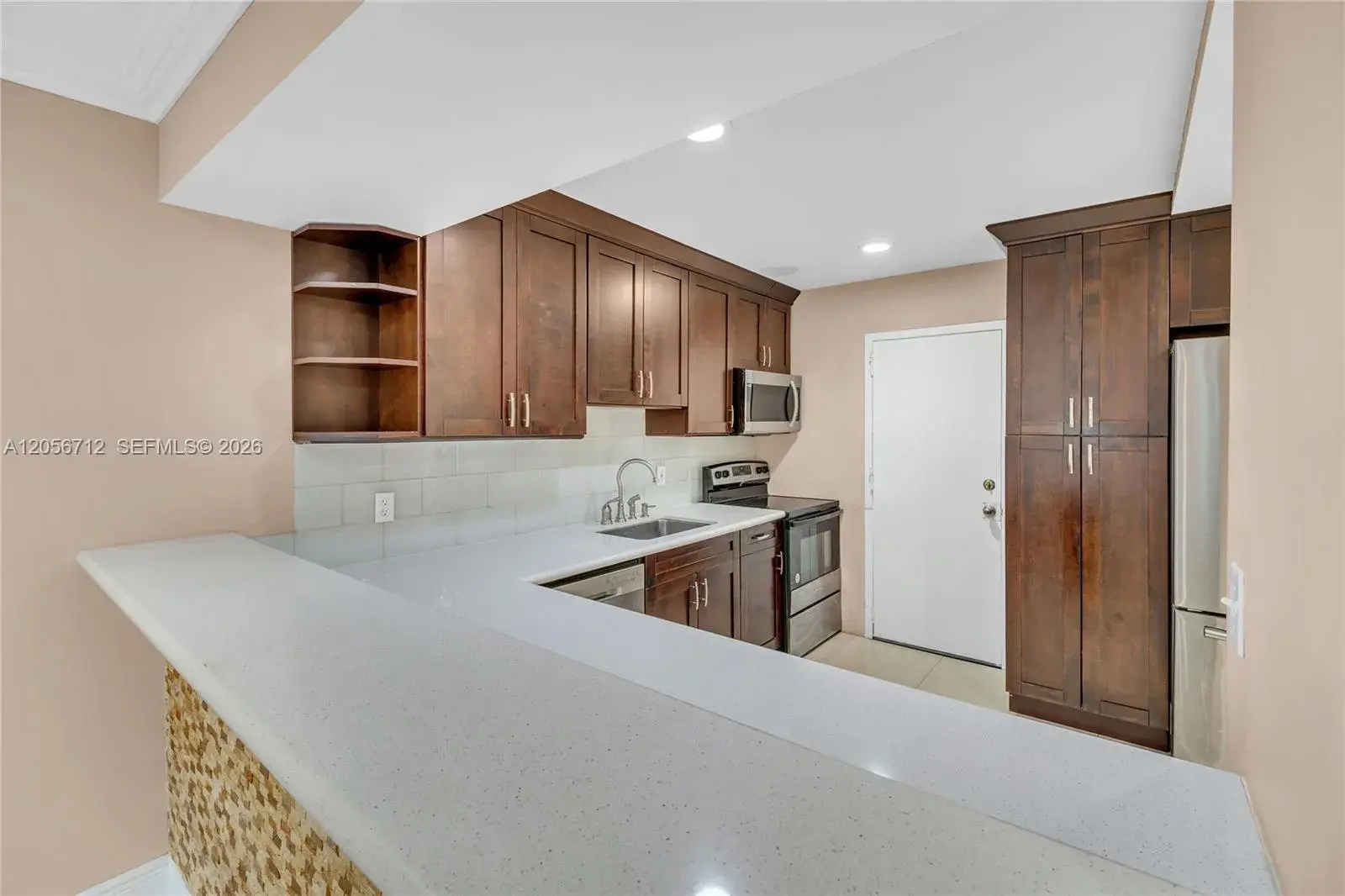 4848 NW 24th Ct # 118, Lauderdale Lakes FL 33313