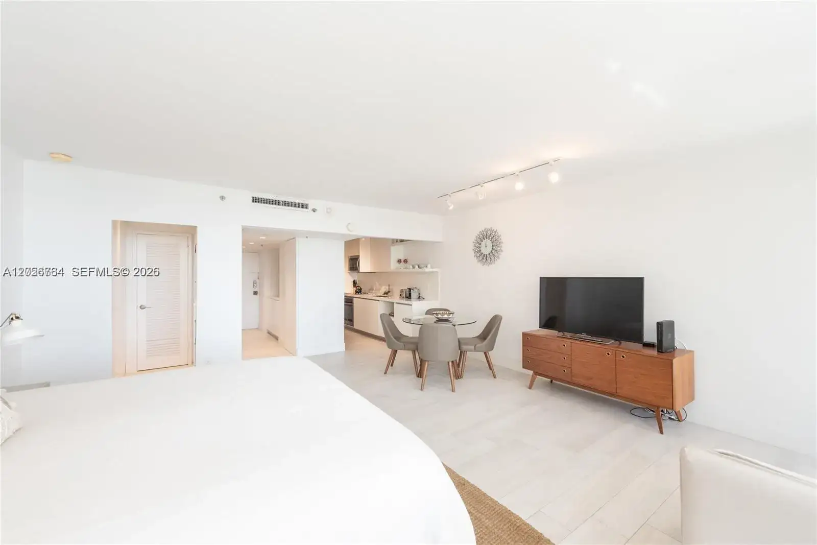100 Lincoln Rd # 619, Miami Beach FL 33139 photo 5