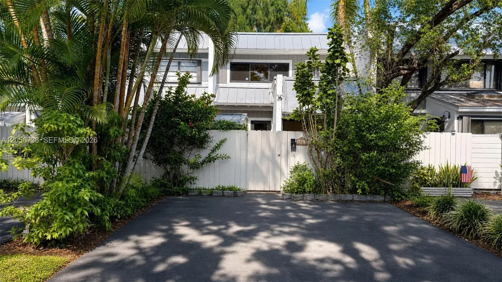 4863 SW 71st Pl, Miami FL 33155