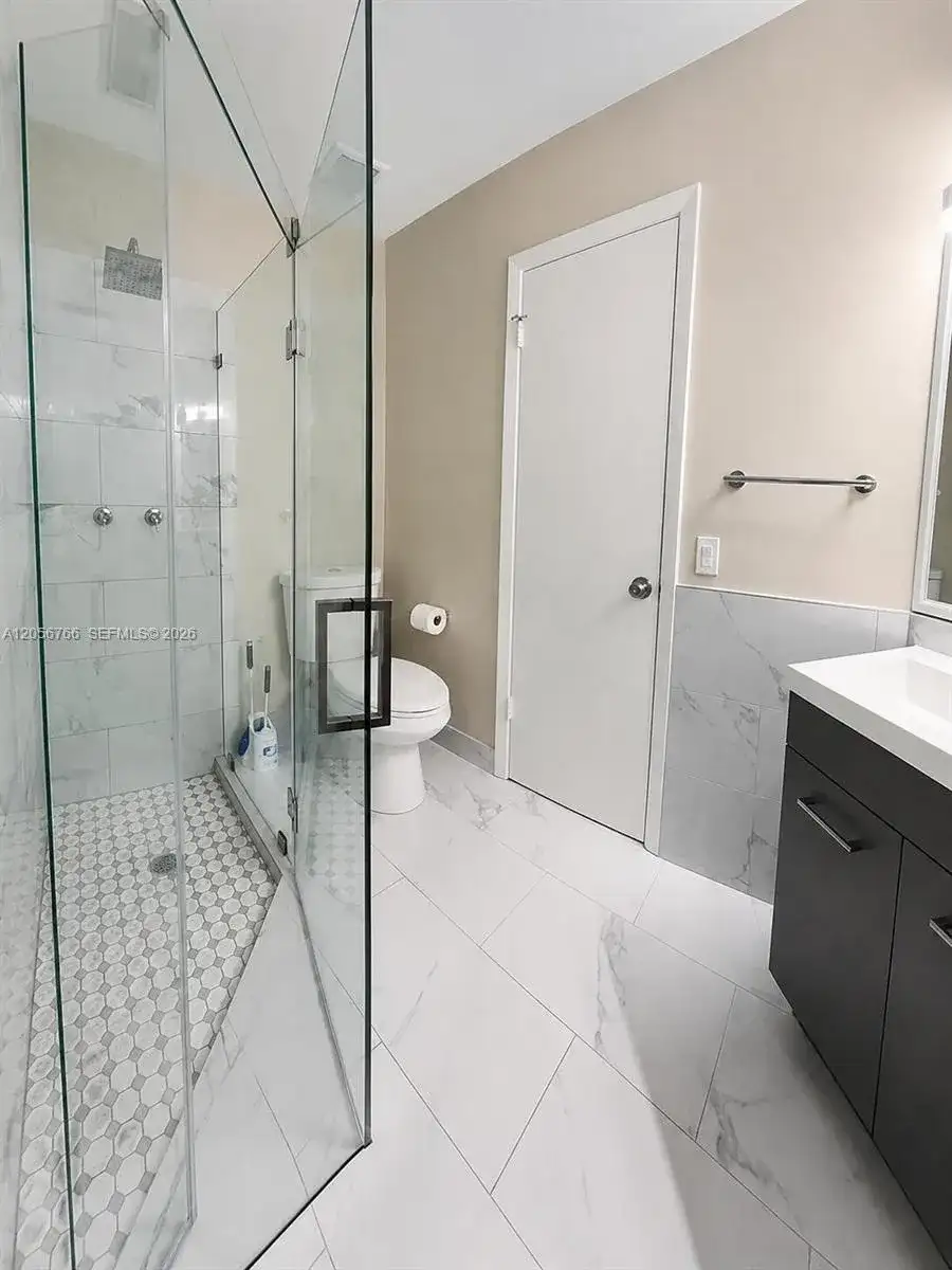 7454 NW 34th St, Lauderhill FL 33319 photo 4