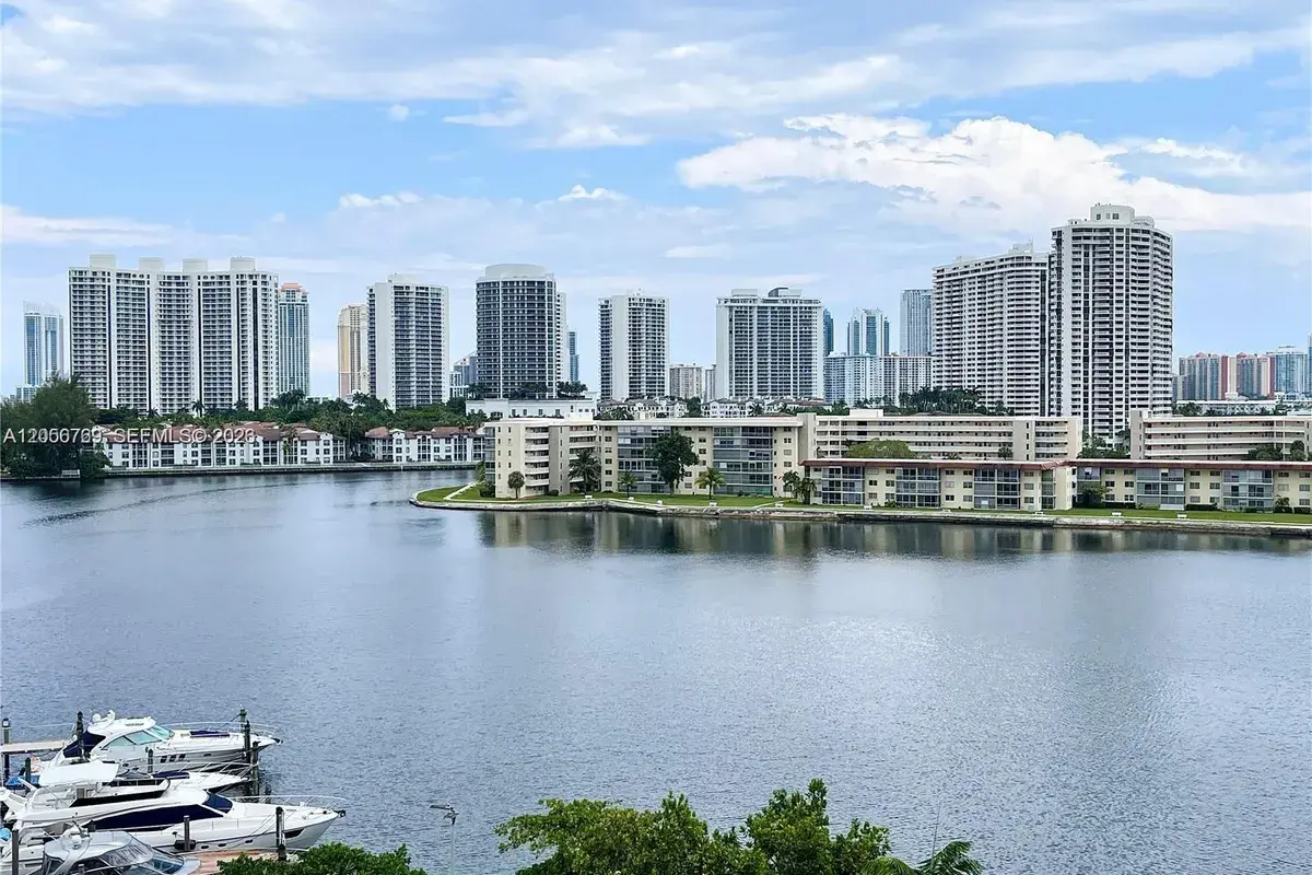 18041 Biscayne Blvd # 803, Aventura FL 33160