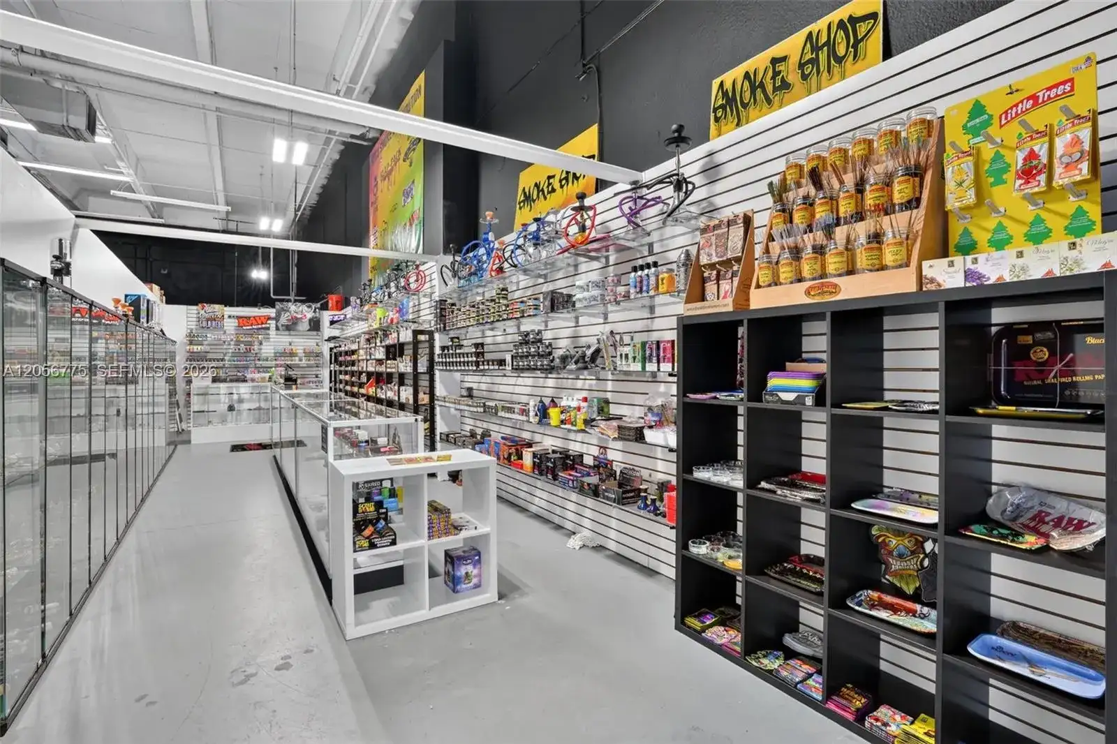 Wholesale, Distribution and Smoke Shop for Sale off 836 Expressway, Miami FL 33126 photo 2