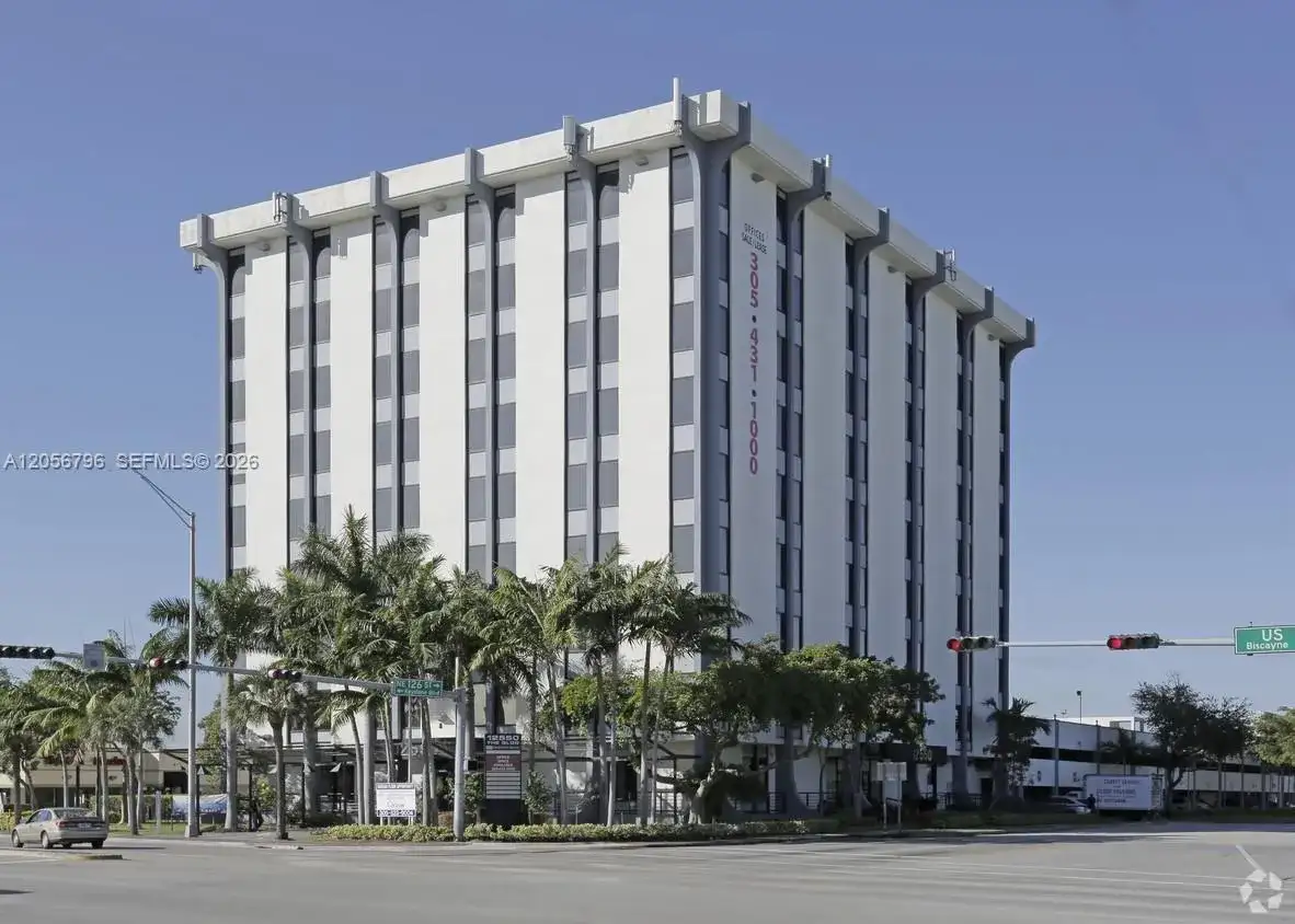 12550 Biscayne Blvd # 403, North Miami FL 33181 photo 2
