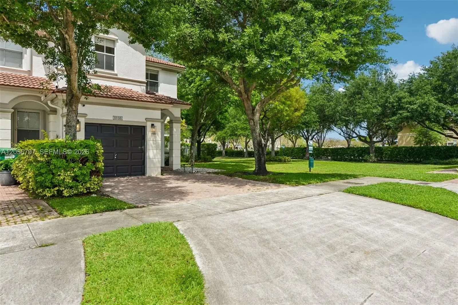 8188 NW 108th Pl, Doral FL 33178 photo 2