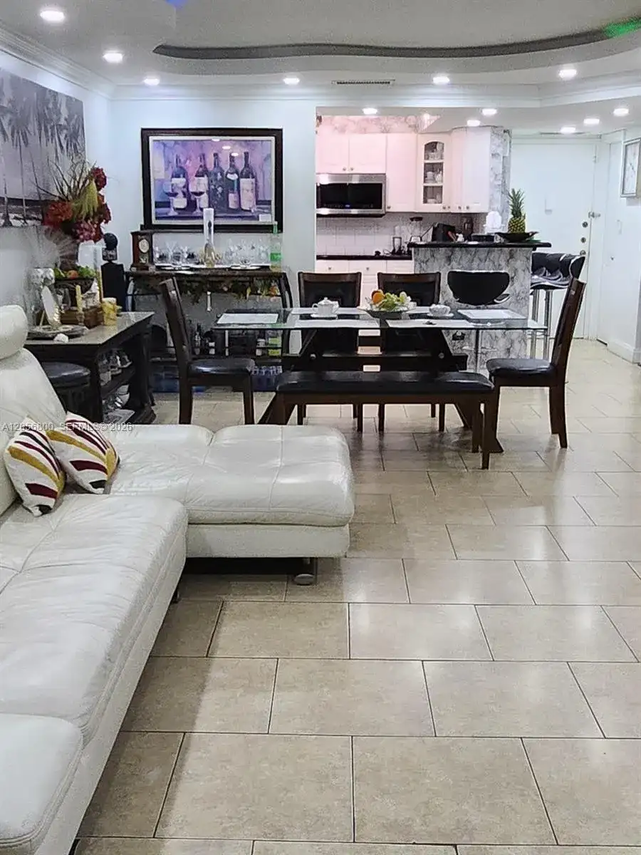 2750 NE 183rd St # 1701, Aventura FL 33160 photo 3