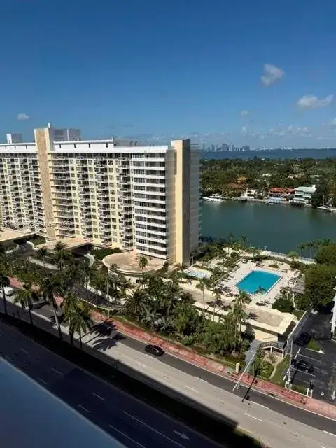 5601 Collins Ave # 1723, Miami Beach FL 33140 photo 2