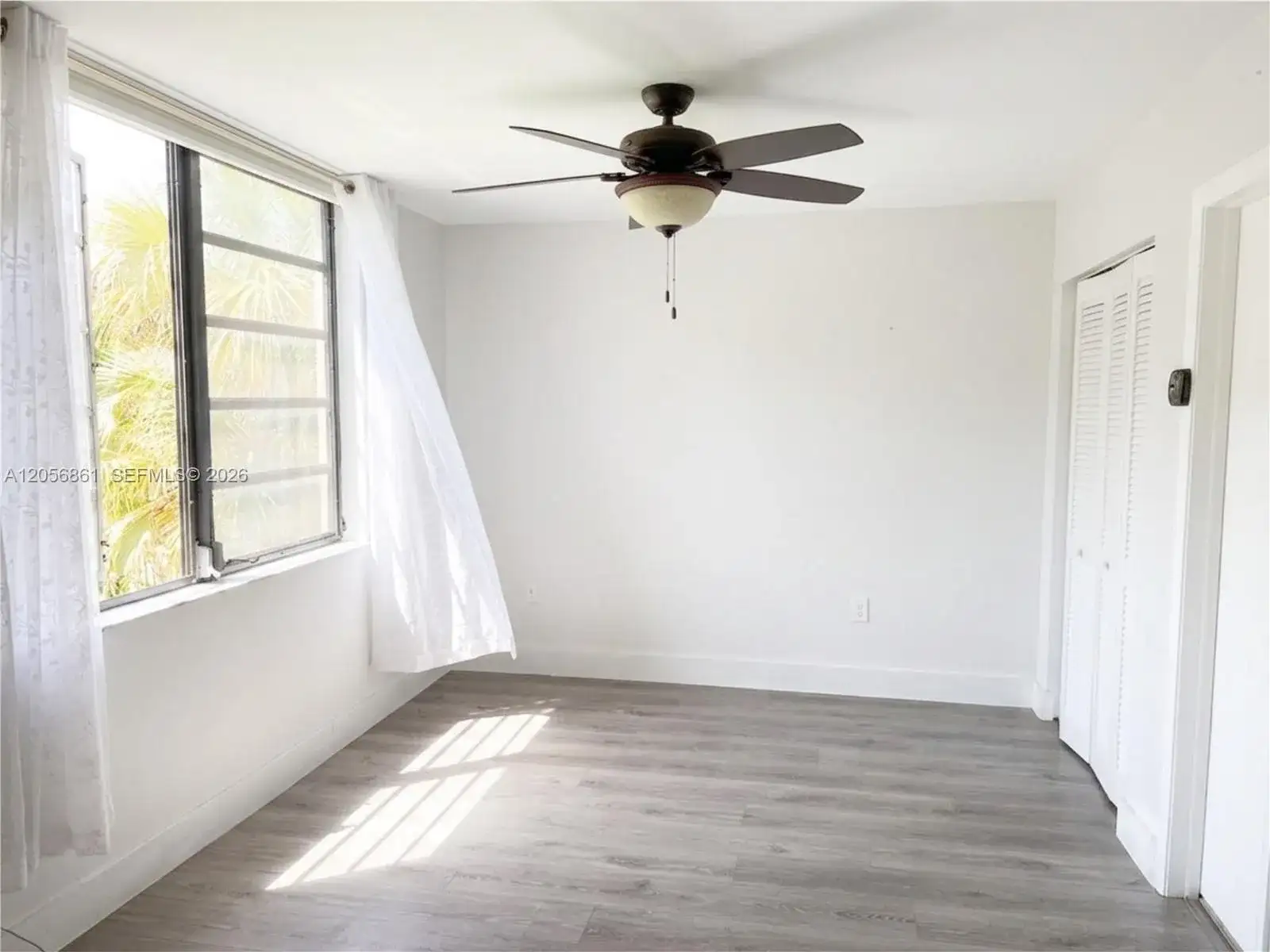 1000 Colony Point Cir # 308, Pembroke Pines FL 33026 photo 2