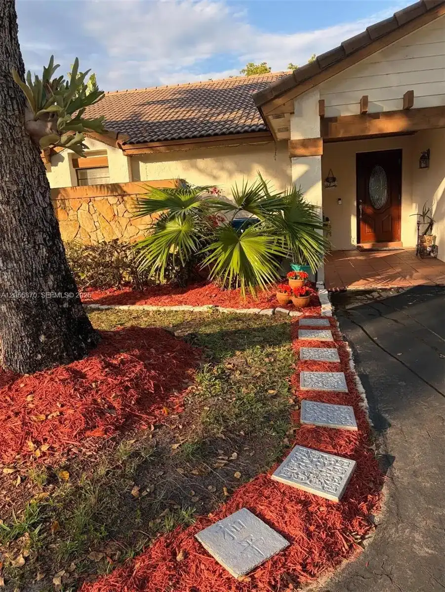 2136 Austin, Weston FL 33326
