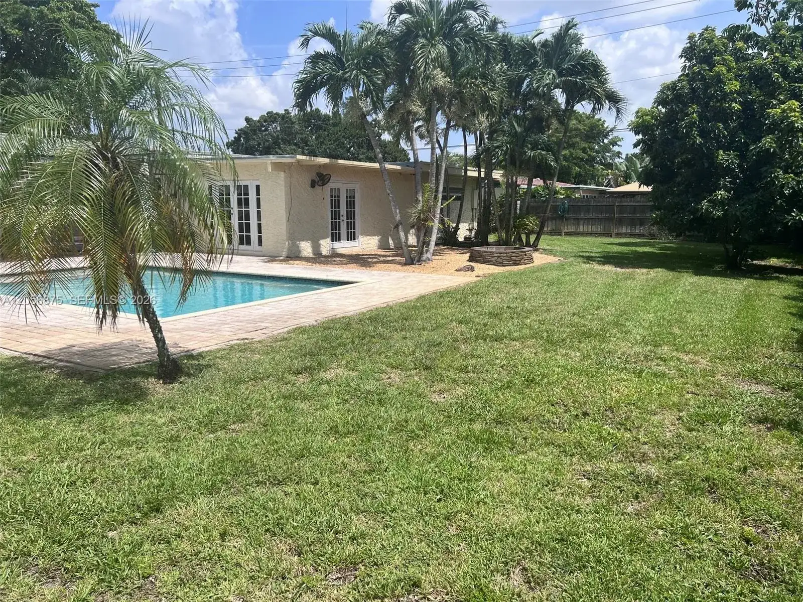 880 Azalea Ct, Plantation FL 33317 photo 4