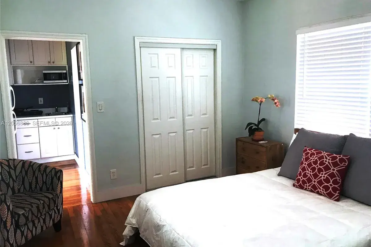 8024 Harding Ave # 5A, Miami Beach FL 33141