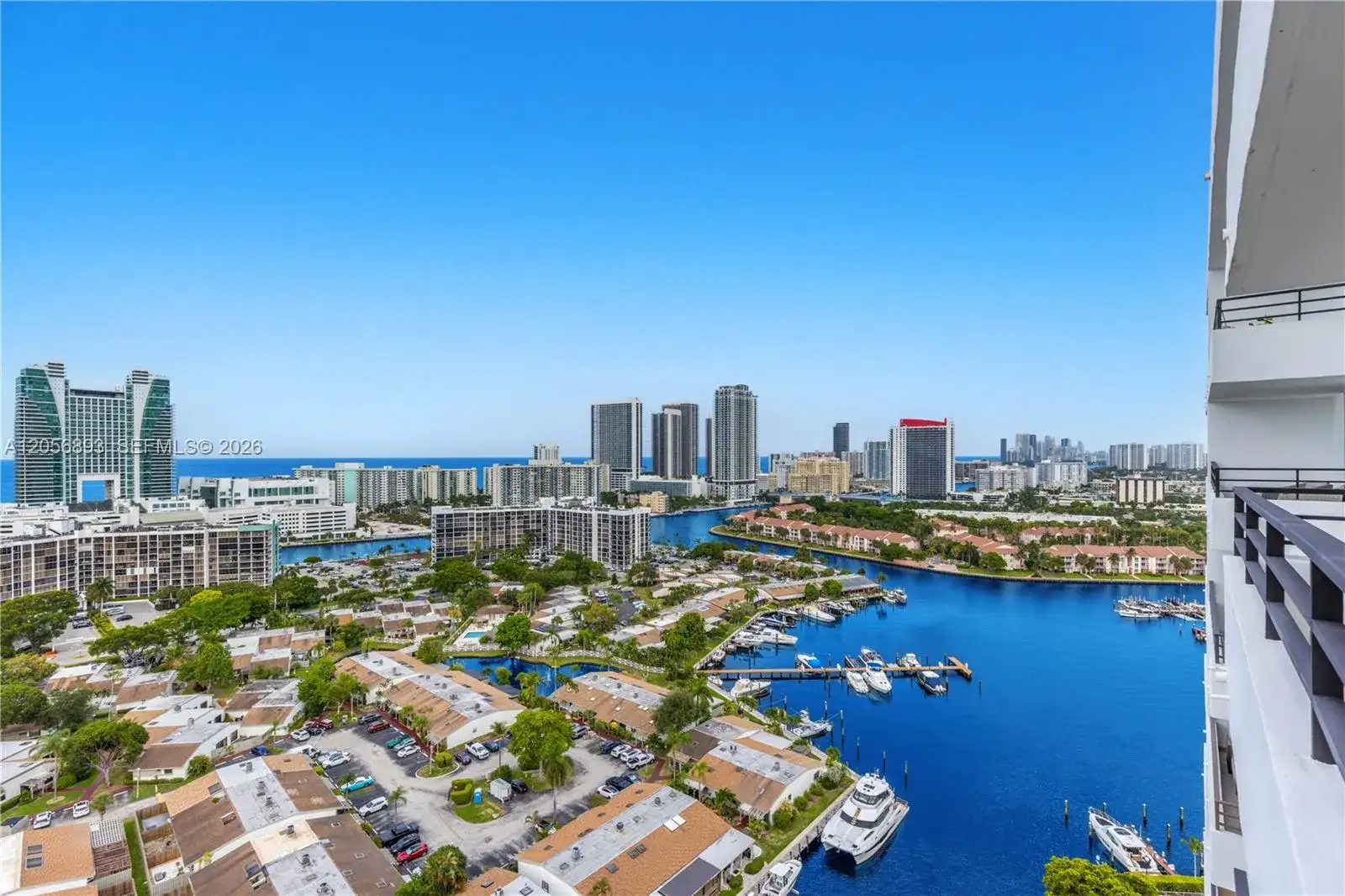 2500 PARKVIEW DR # 2405, Hallandale Beach FL 33009 photo 2
