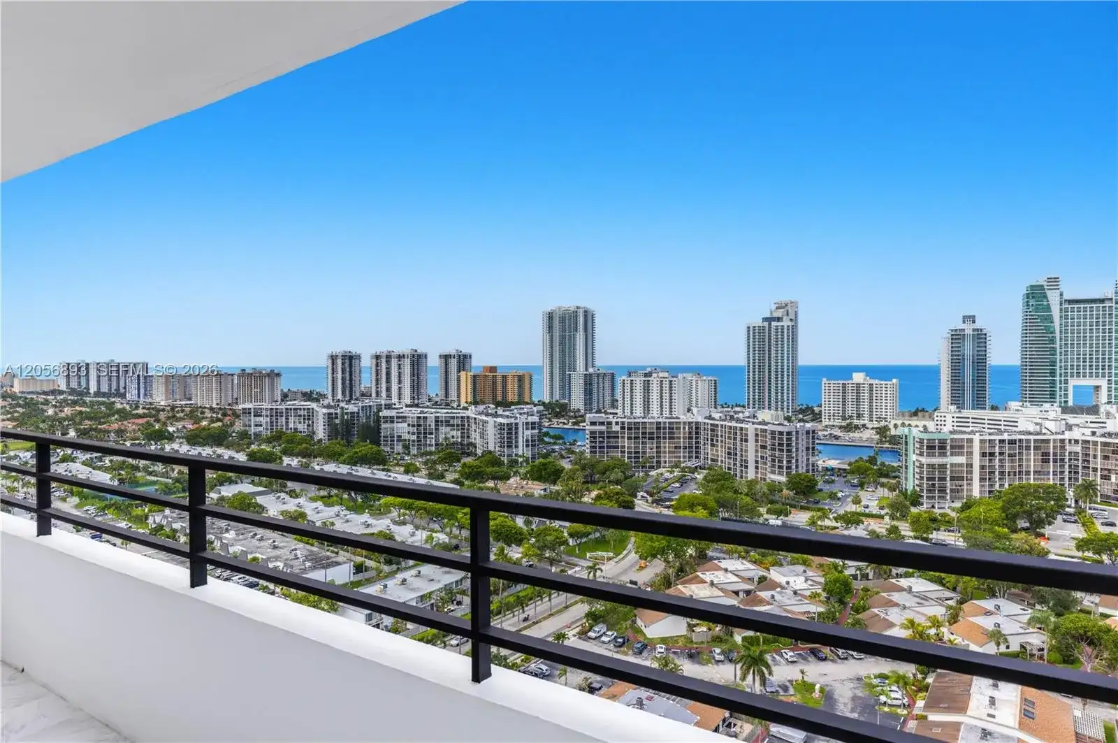 2500 PARKVIEW DR # 2405, Hallandale Beach FL 33009 photo 5
