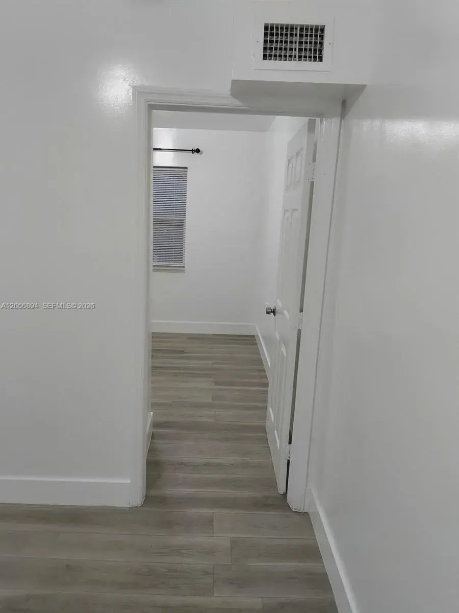 2025 NW 91 # 2025, Miami FL 33147 photo 2