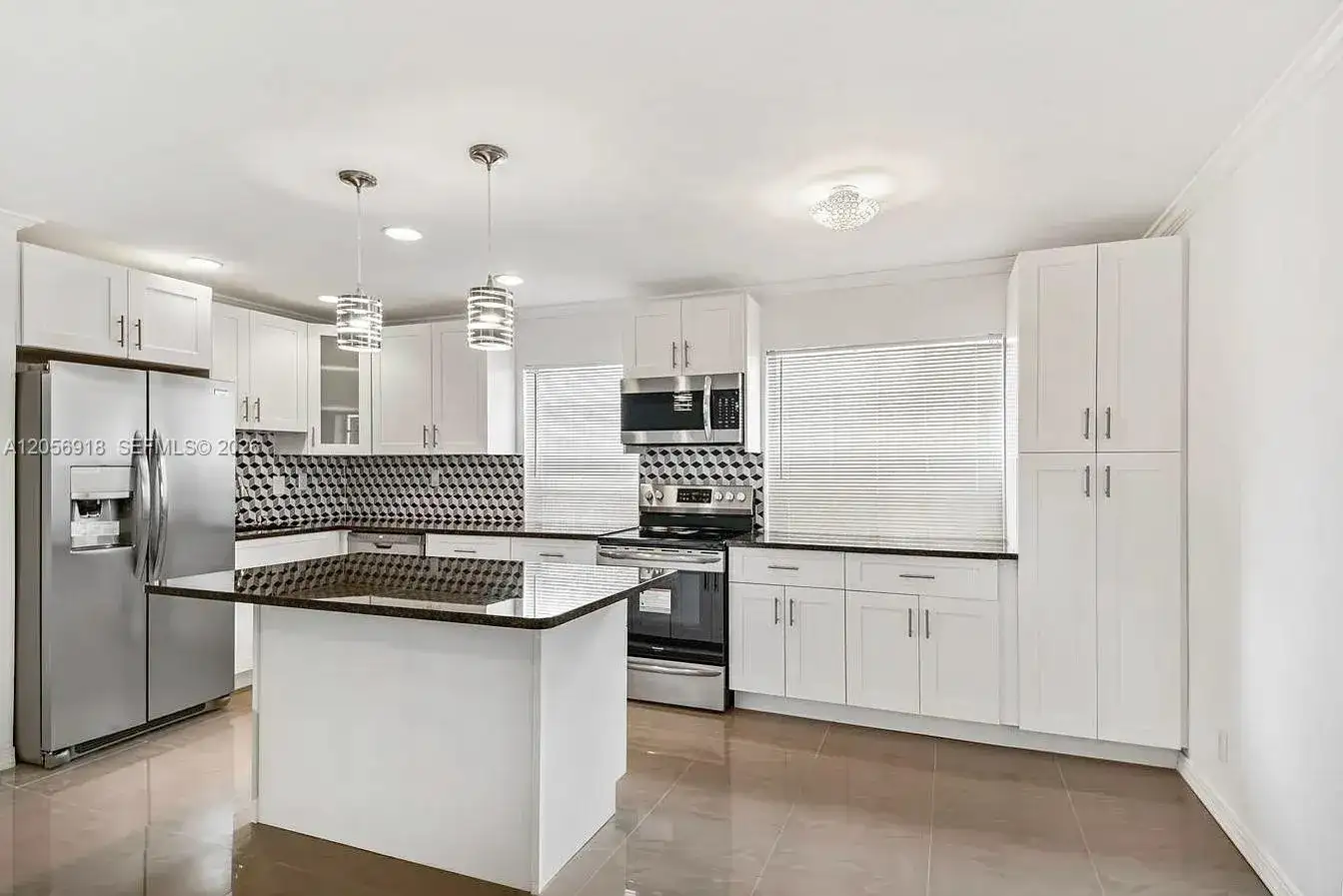 899 Normandy # 899, Delray Beach FL 33484 photo 4