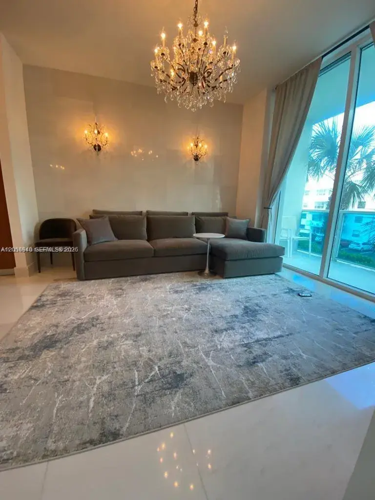 1945 S Ocean Dr # 211, Hallandale Beach FL 33009