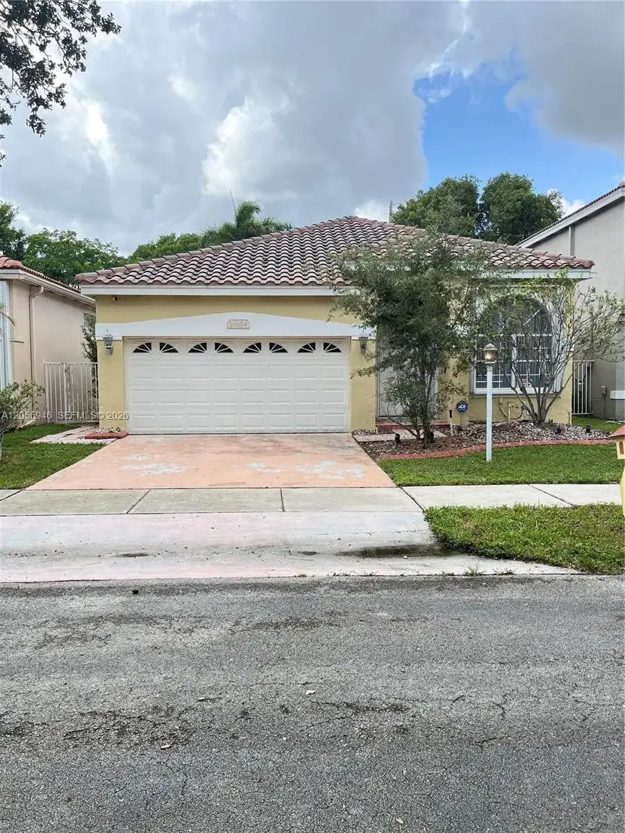 10854 Limeberry Dr, Cooper City FL 33026 photo 2