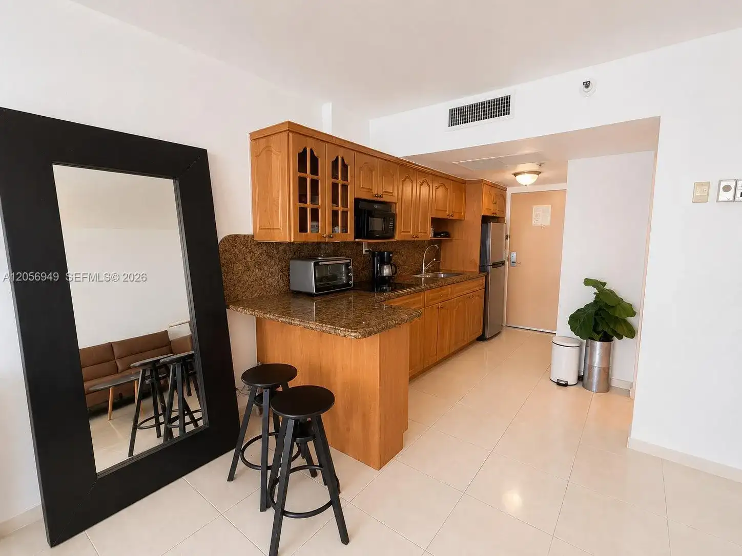 19201 Collins Ave # 1025, Sunny Isles Beach FL 33160 photo 4