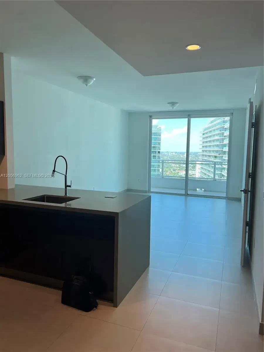 1080 Brickell Ave # 3307, Miami FL 33131 photo 2