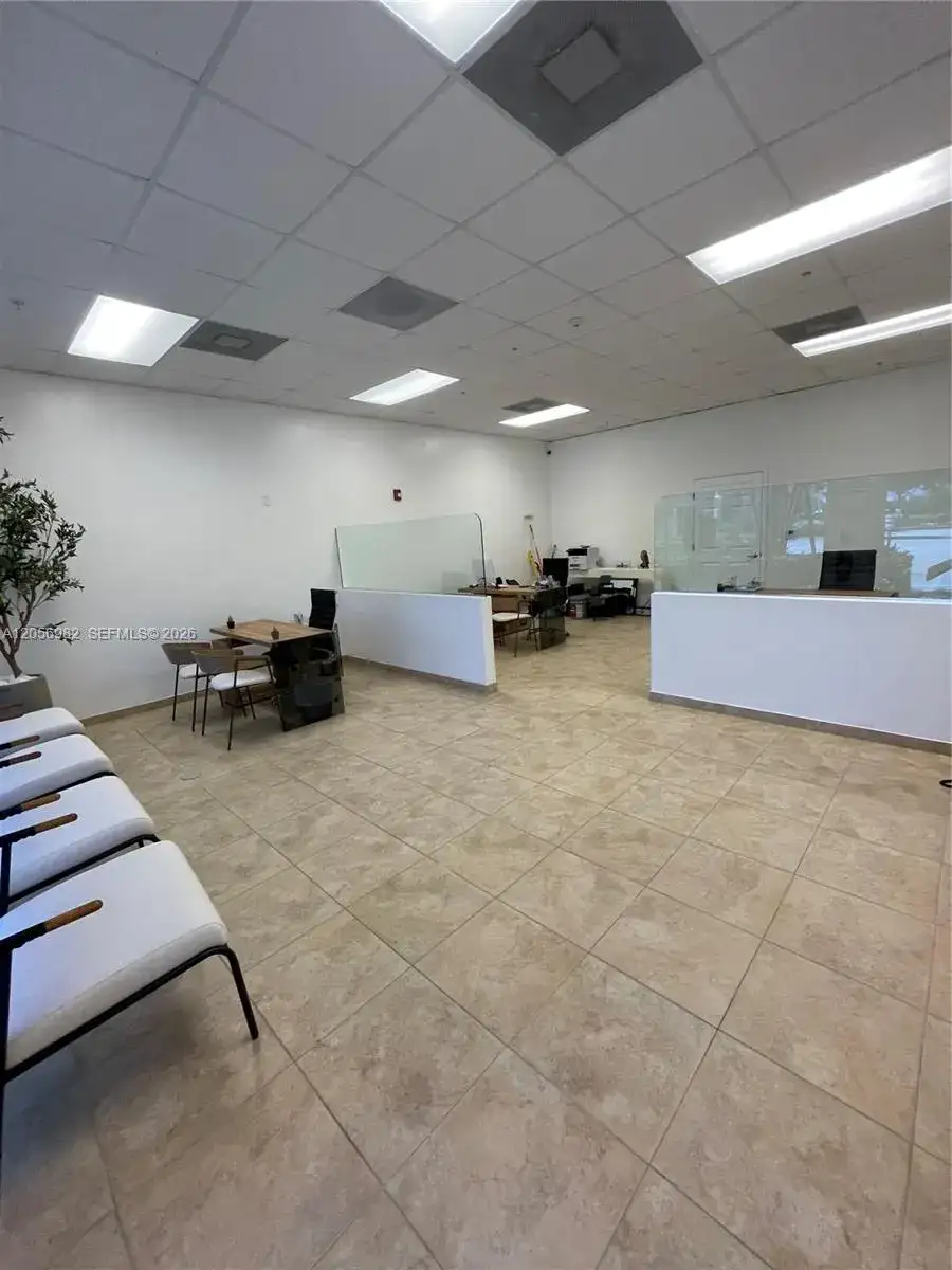 951 Sansburys Way # 202, West Palm Beach FL 33411 photo 2
