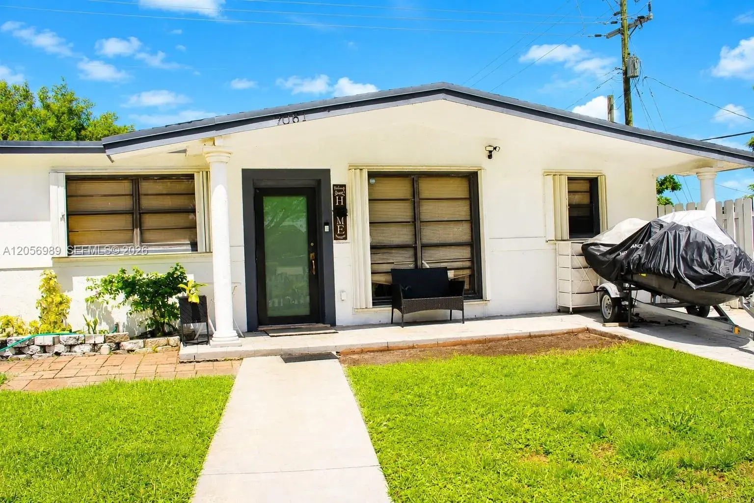 7061 Moseley St, Hollywood FL 33024