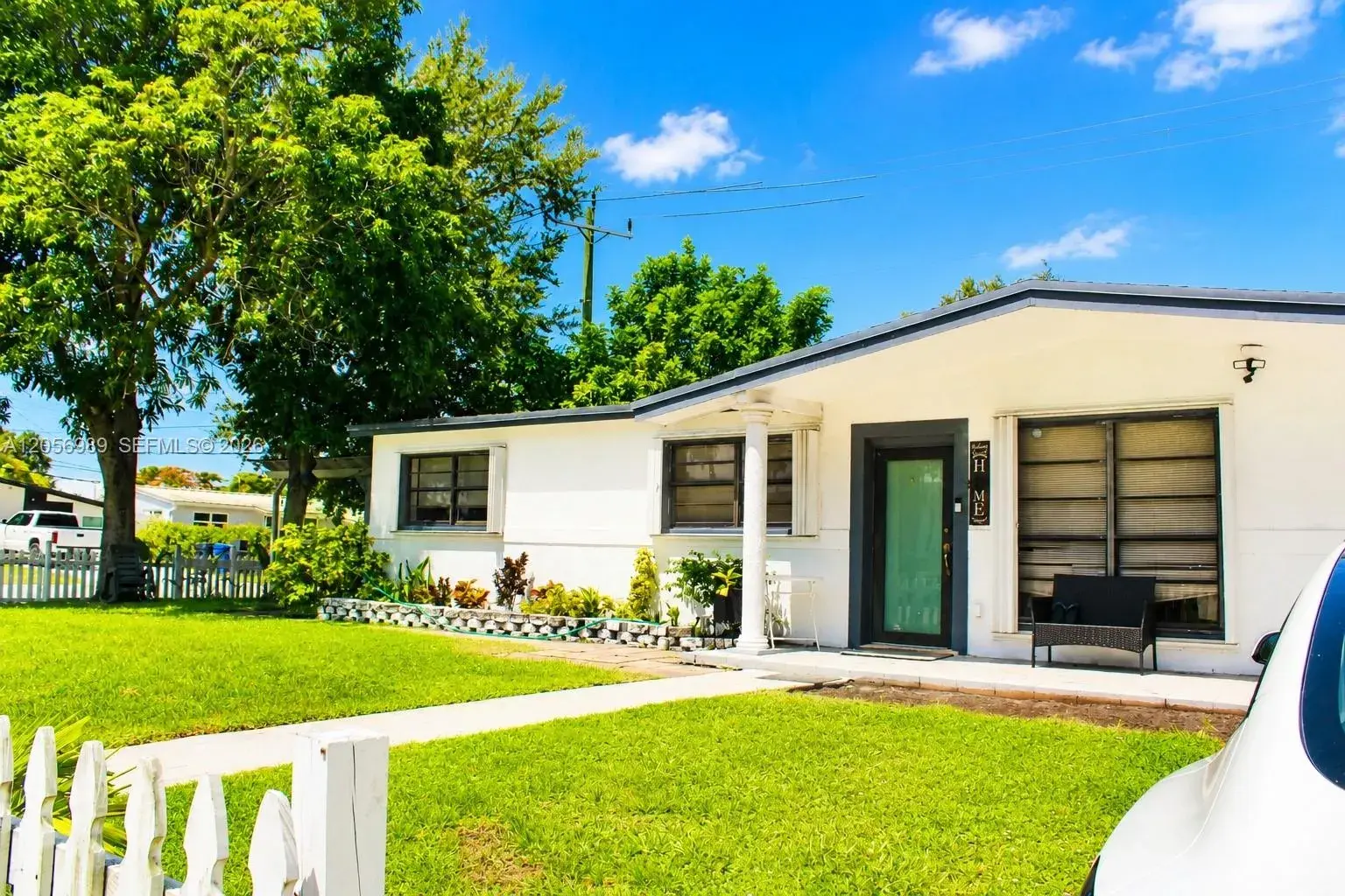 7061 Moseley St, Hollywood FL 33024