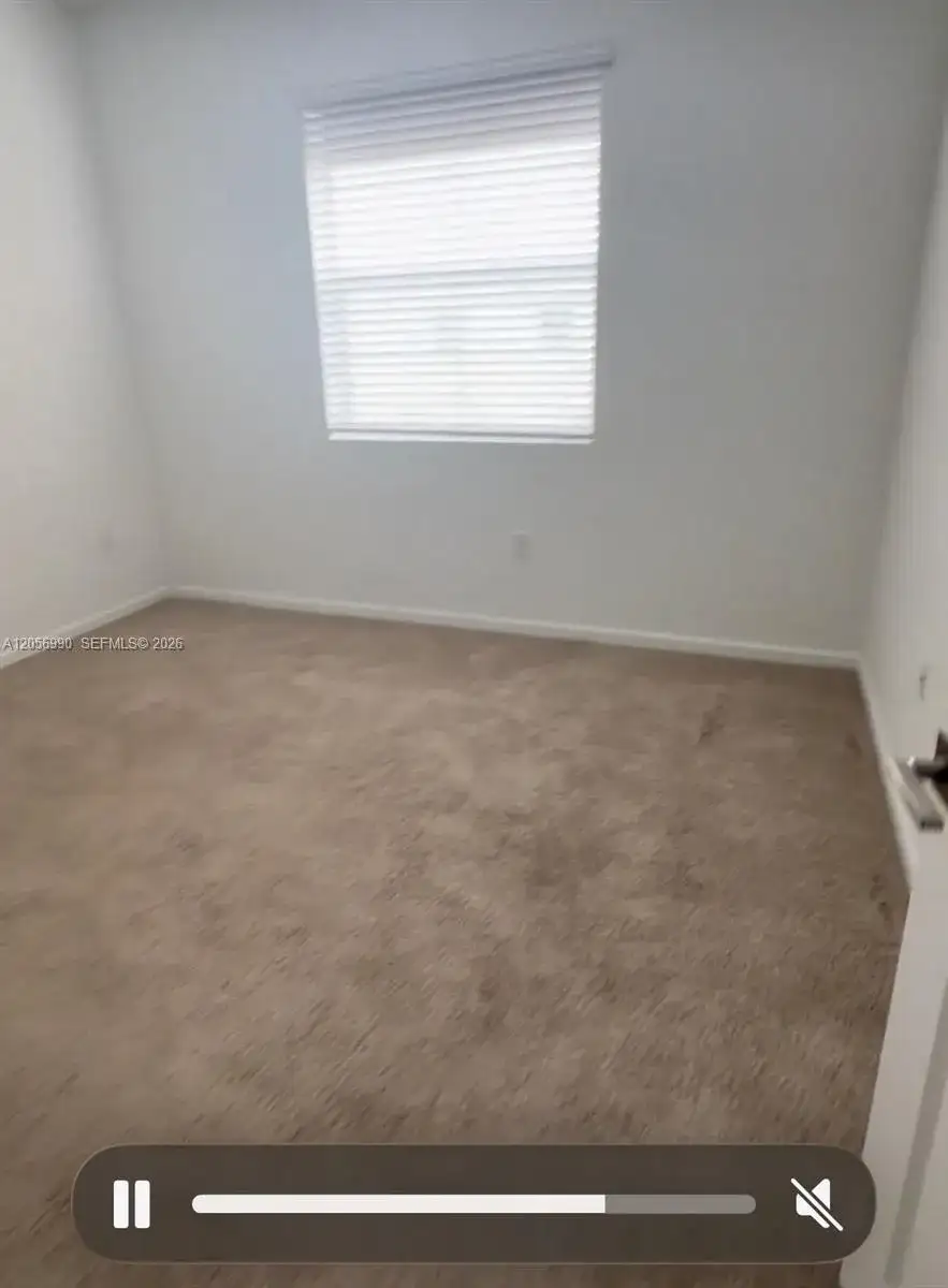 561 NE 5th St, Florida City FL 33034 photo 3