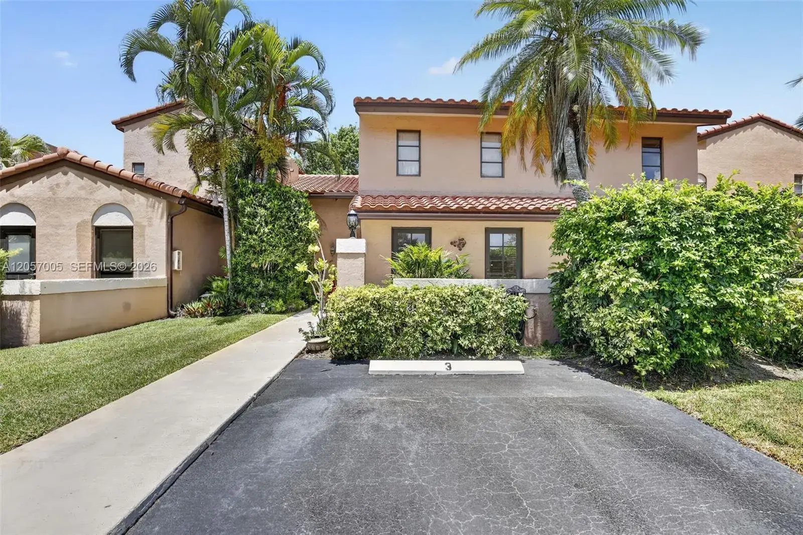 9050 Jacaranda Ln # 3, Plantation FL 33324