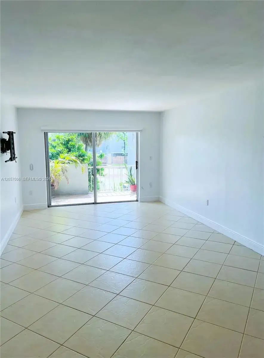 6195 W 18th Ave # G214, Hialeah FL 33012 photo 3