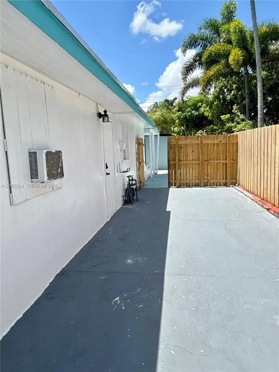3410 SW 17th St, Fort Lauderdale FL 33312 photo 5
