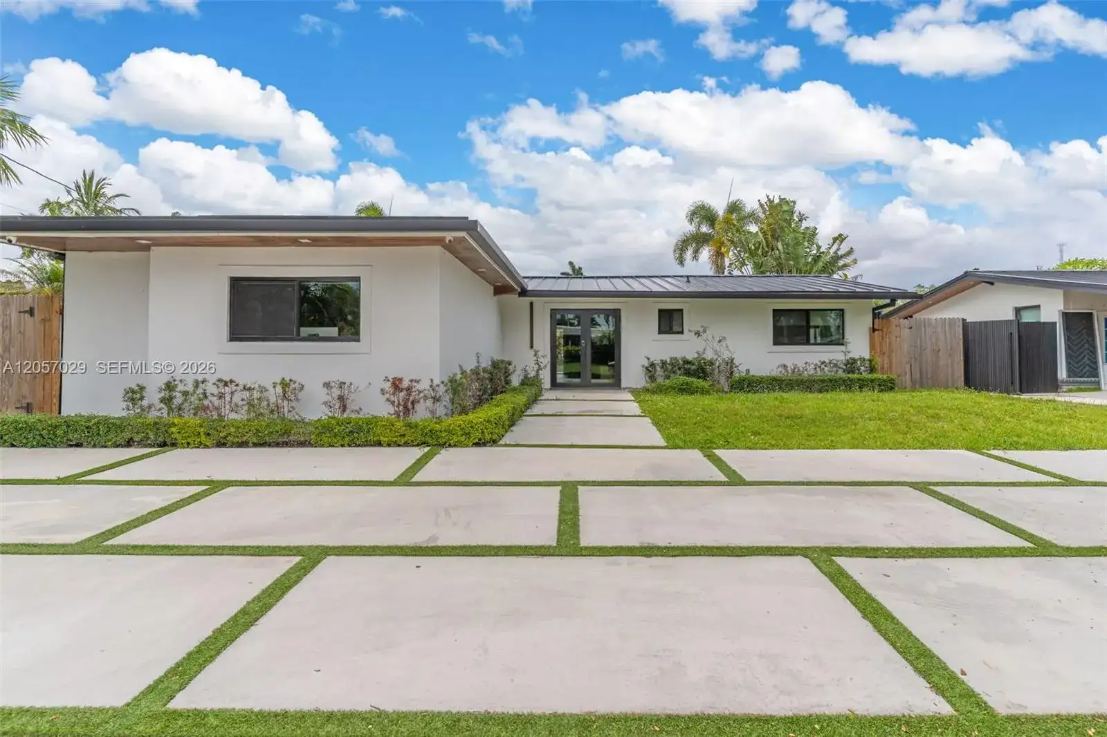 1713 SW 5th St, Fort Lauderdale FL 33312 photo 2