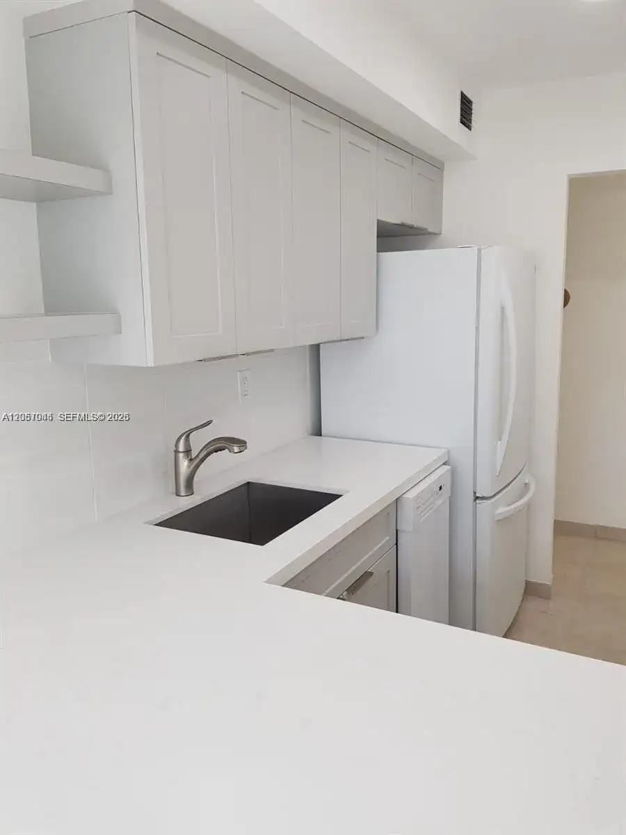 200 177th Dr # 308, Sunny Isles Beach FL 33160 photo 3