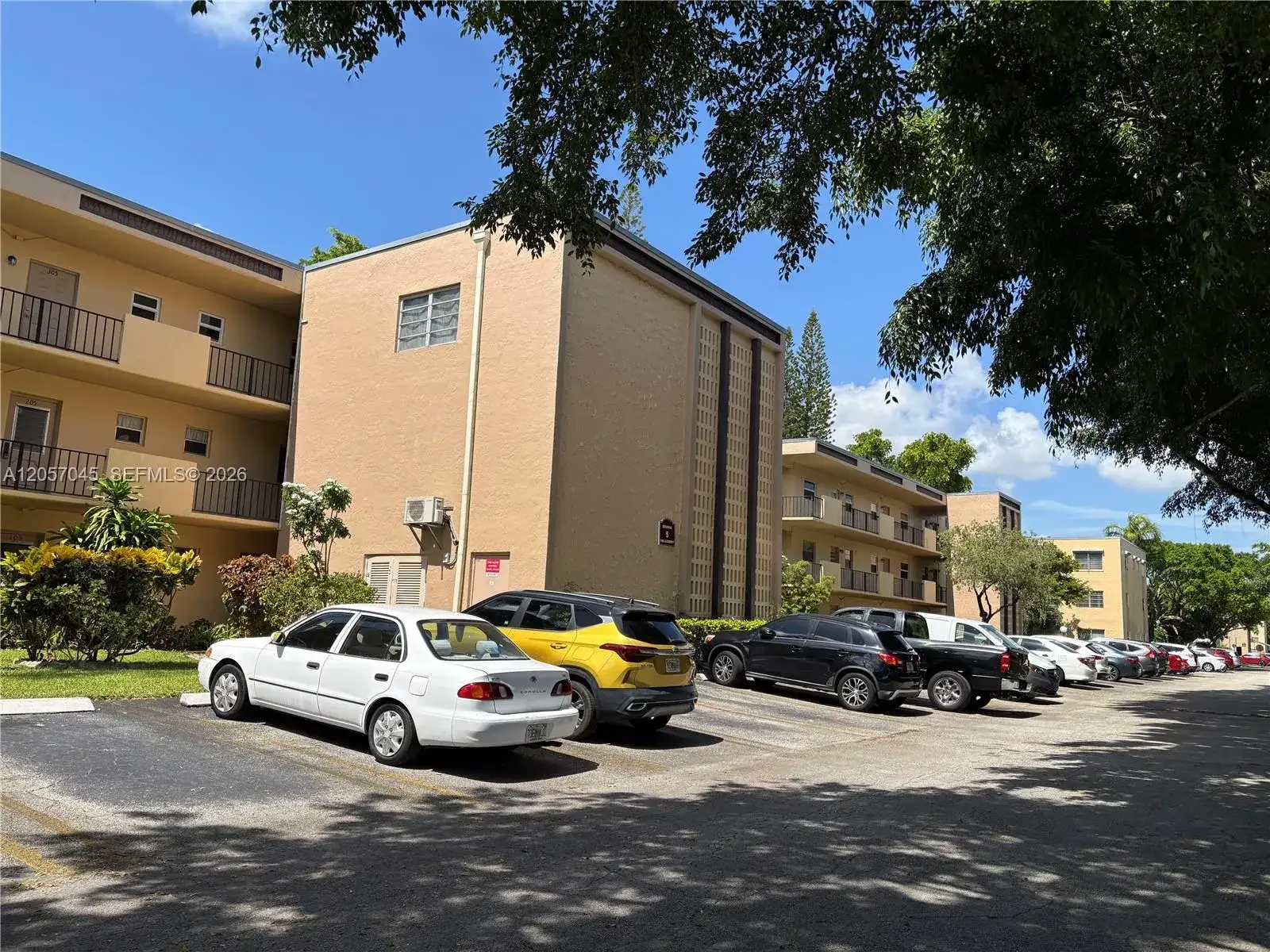 100 Ashbury Rd # 107, Hollywood FL 33024 photo 5