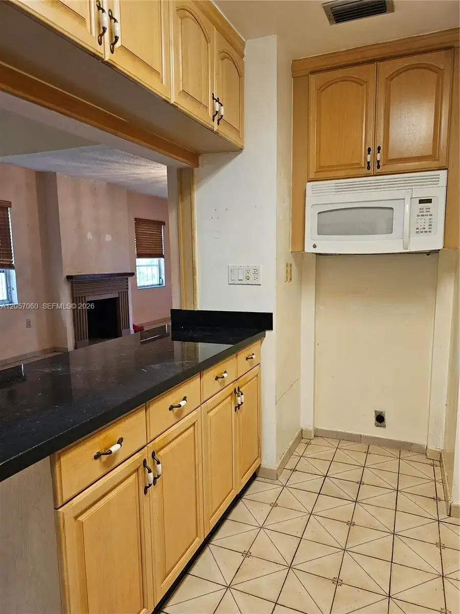 310 Ponce De Leon Blvd, Coral Gables FL 33134 photo 4