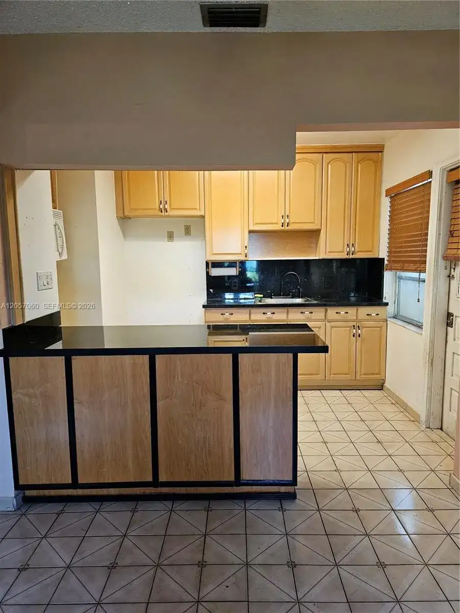 310 Ponce De Leon Blvd, Coral Gables FL 33134 photo 5