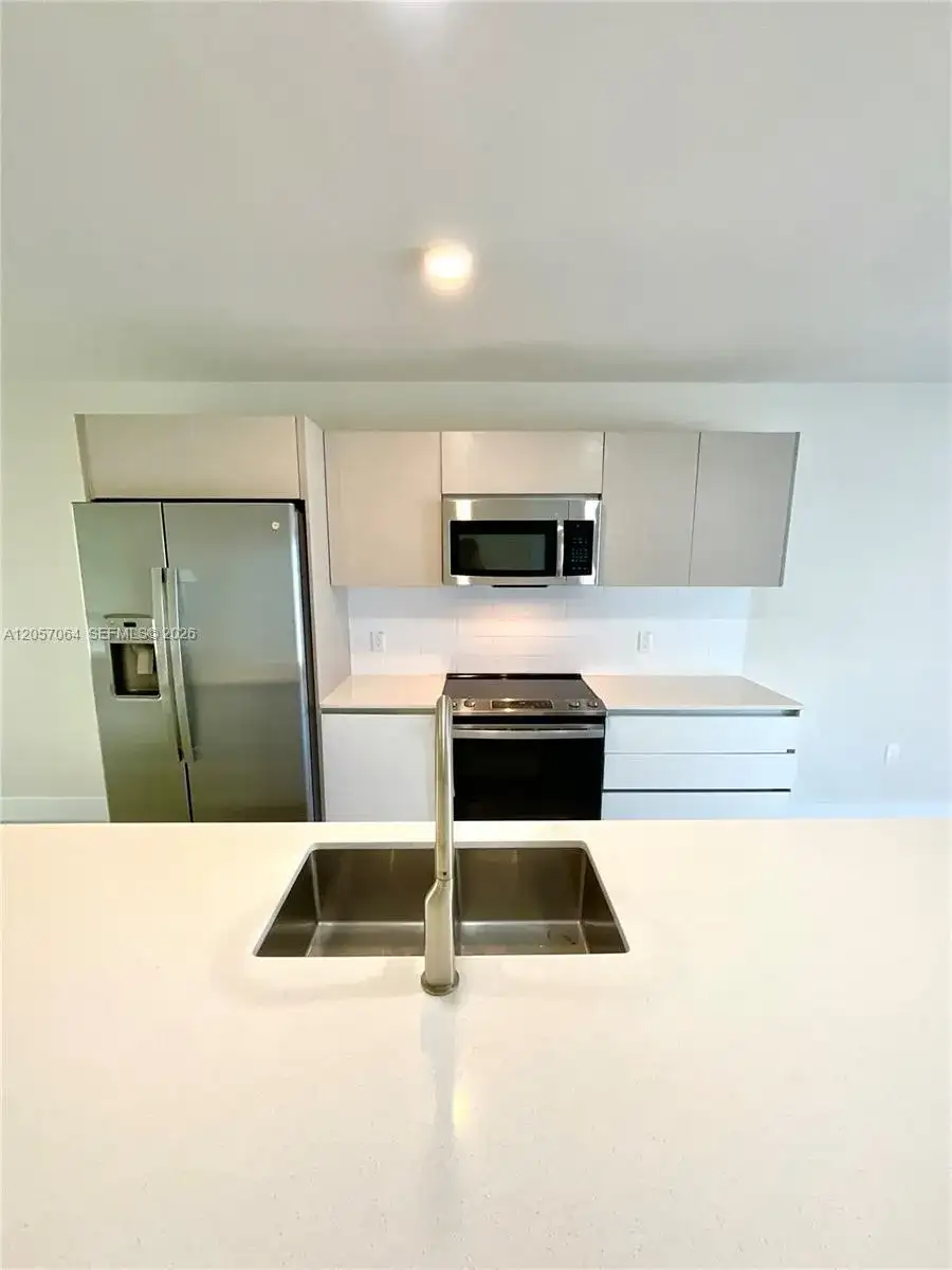 2555 NE 193rd St # 2206, Miami FL 33180 photo 4