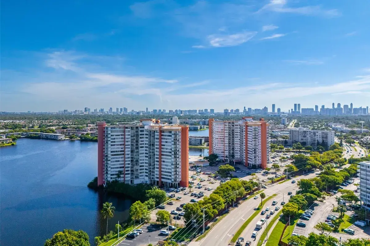 1301 NE Miami Gardens Dr # 1523W, Miami FL 33179