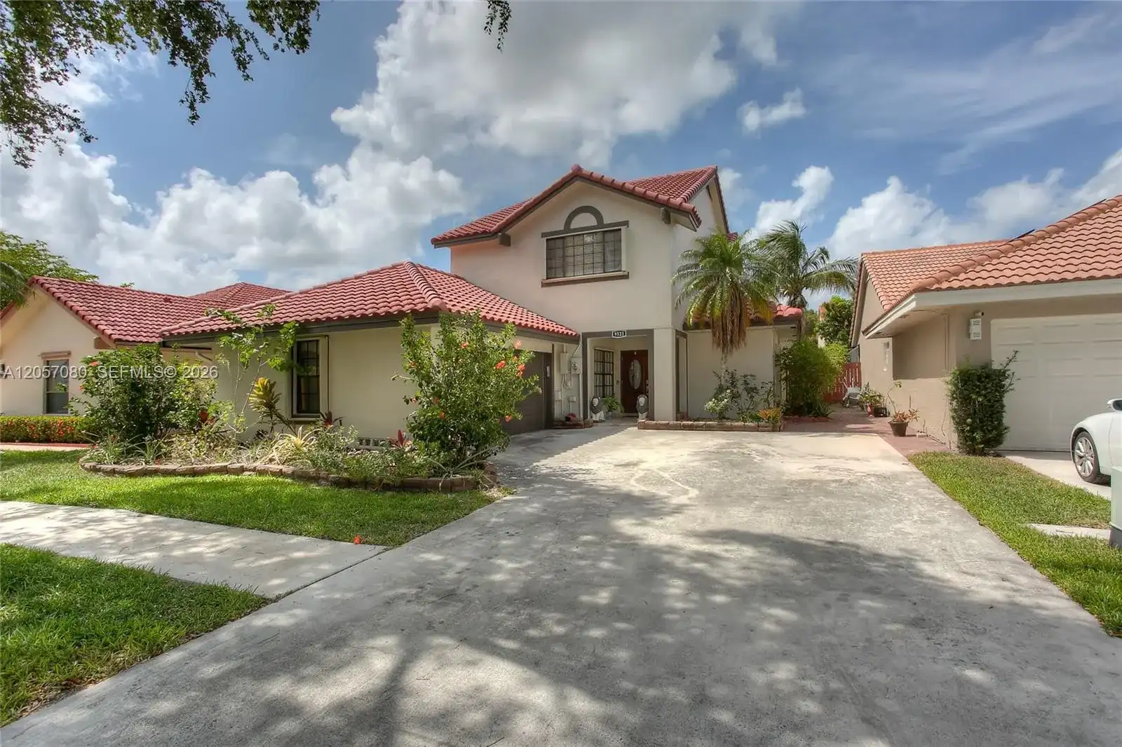 9521 NW 18th Mnr, Plantation FL 33322