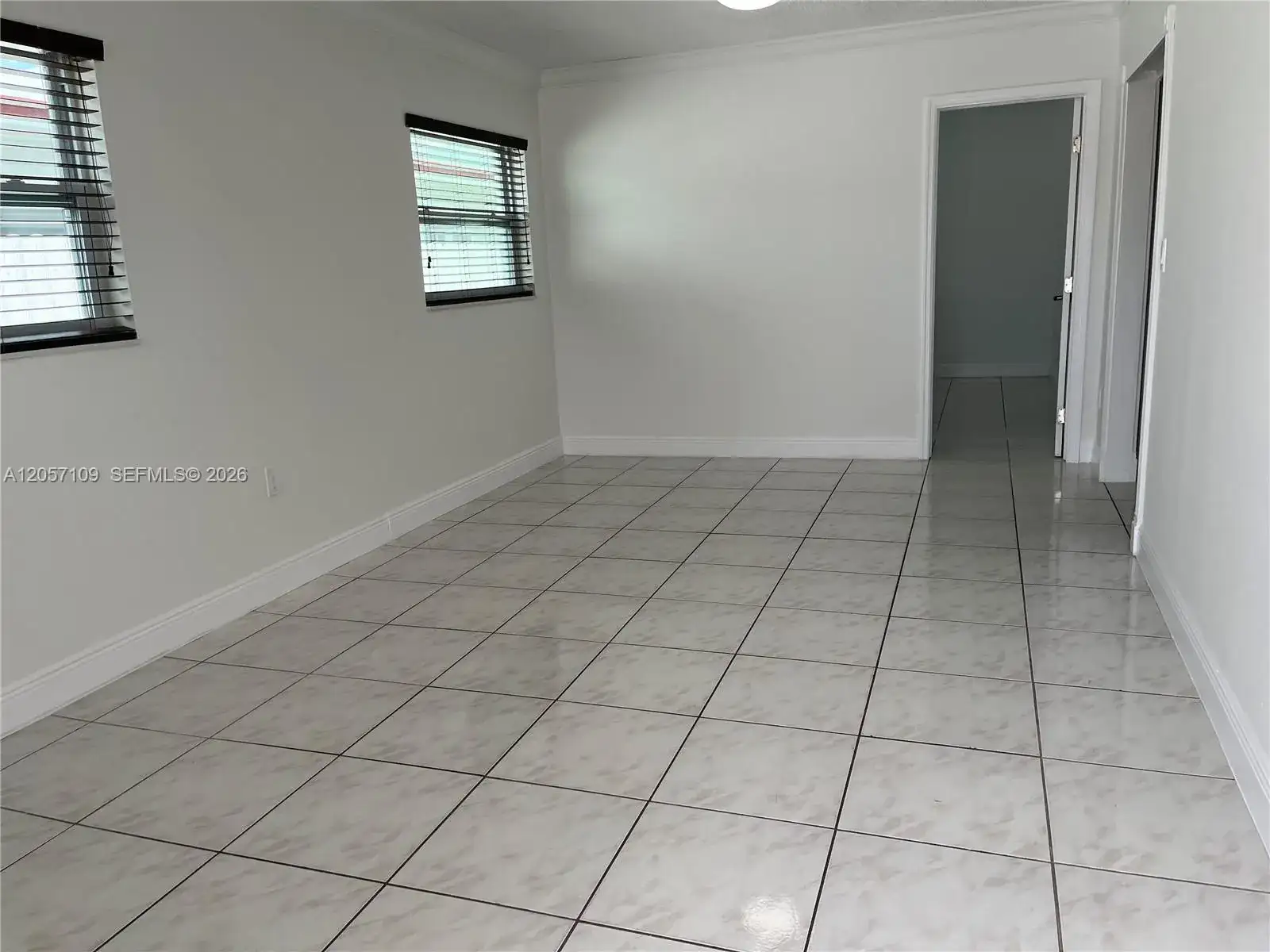 10571 SW 27th St, Miami FL 33165 photo 3