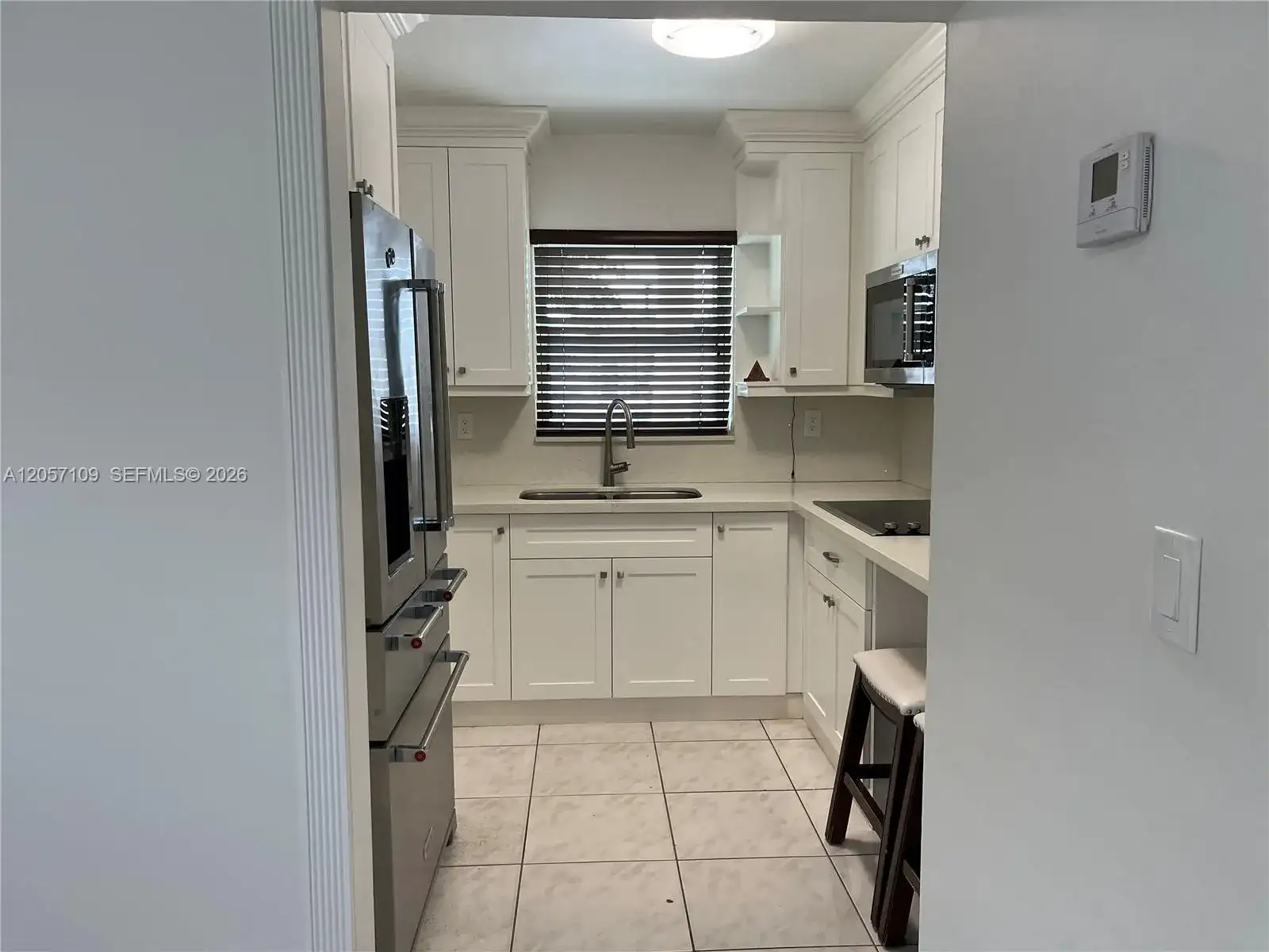 10571 SW 27th St, Miami FL 33165 photo 5