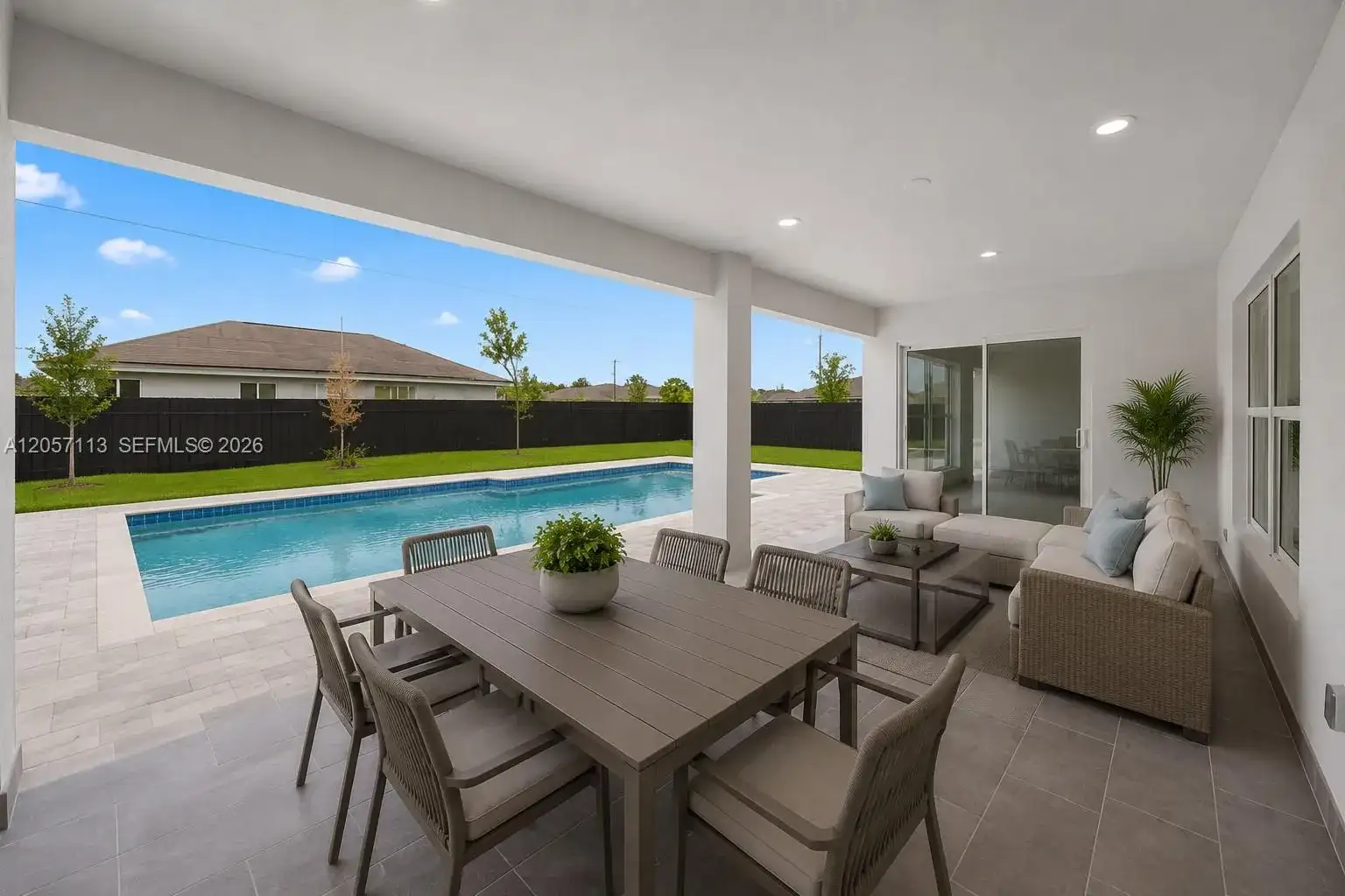1013 NE 14th Ter, Cape Coral FL 33909 photo 4