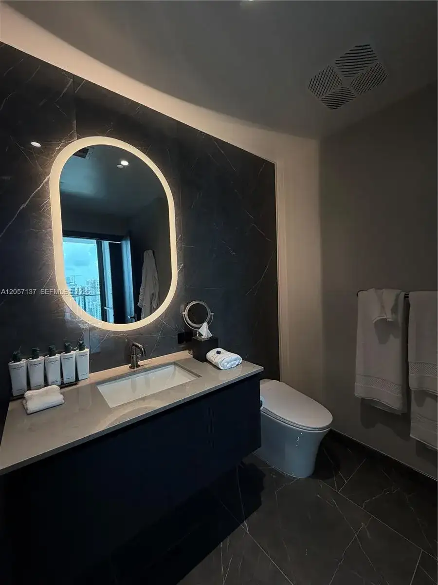 20 NE 11TH ST # 3705, Miami FL 33132 photo 5